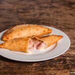 best empanada de jamon y queso near me
