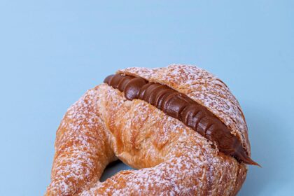 best medialuna dulce near me